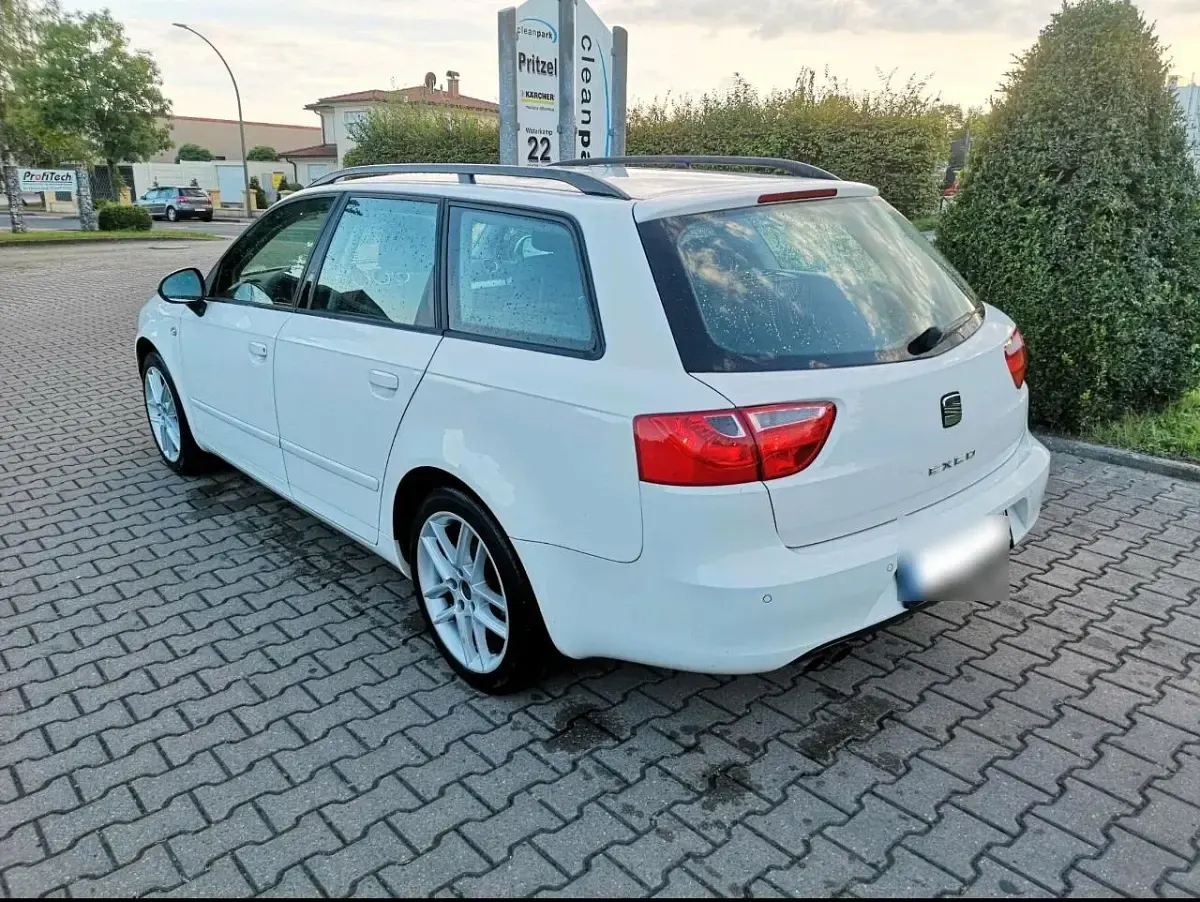 Gebraucht Seat Exeo 102 PS (75 kW) 2010 Weiß Kombi