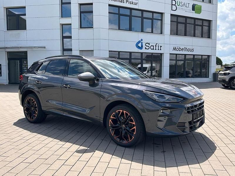 Grau Gebraucht 2025 Cupra Terramar VZ SUV | 45.990 € (Guter Preis) - Bild 1/4