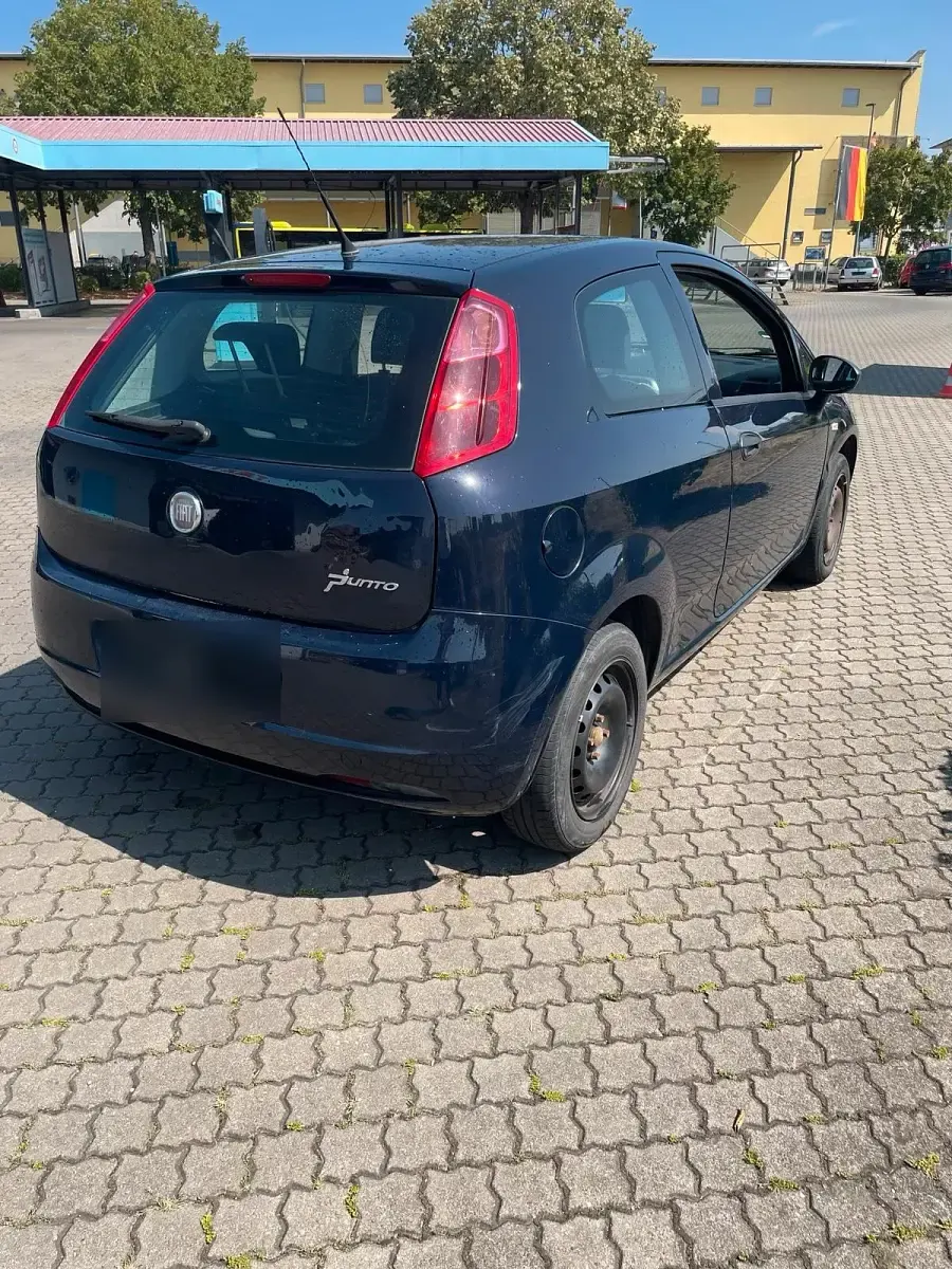 Gebraucht Fiat Grande Punto 65 PS (47 kW) 2011 Blau Kleinwagen