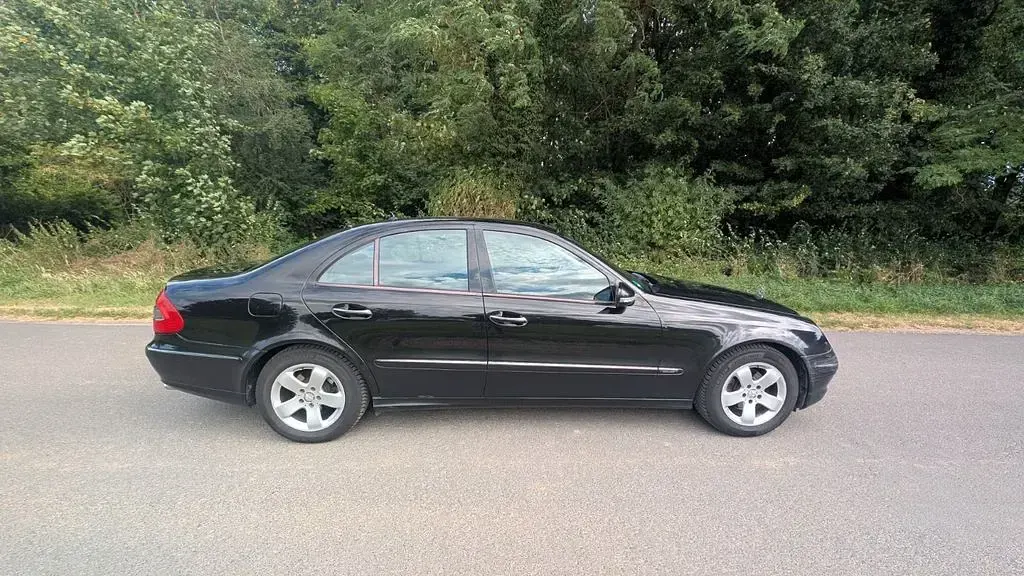 Gebraucht Mercedes E280 Elegance 231 PS (169 kW) 2008 Schwarz Limousine
