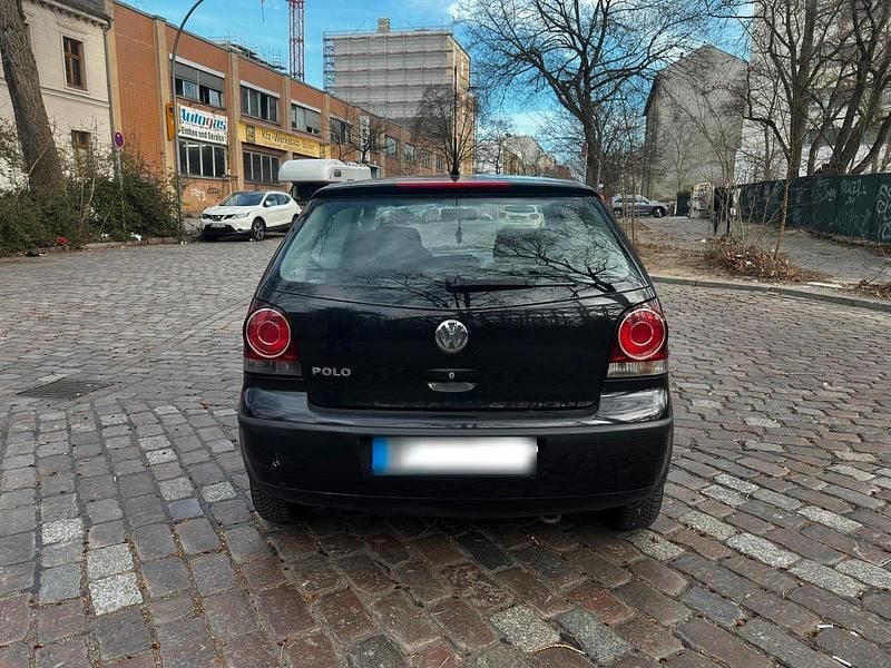 Gebraucht VW Polo 54 PS (39 kW) 2005 Schwarz Kleinwagen