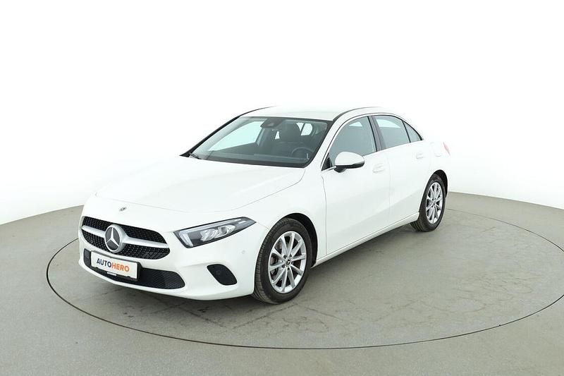 Gebraucht Mercedes A200 Progressive 2022 Weiß Limousine
