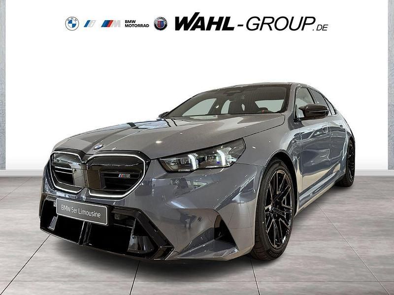 Grau Neu 2025 BMW M5 Shadowline Limousine | 138.990 € (Superpreis) - Bild 1/4