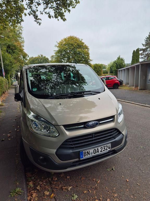 Grau Gebraucht 2013 Ford Tourneo Custom Titanium Van / Kleinbus | 10.000 € (Fairer Preis) - Bild 1/4