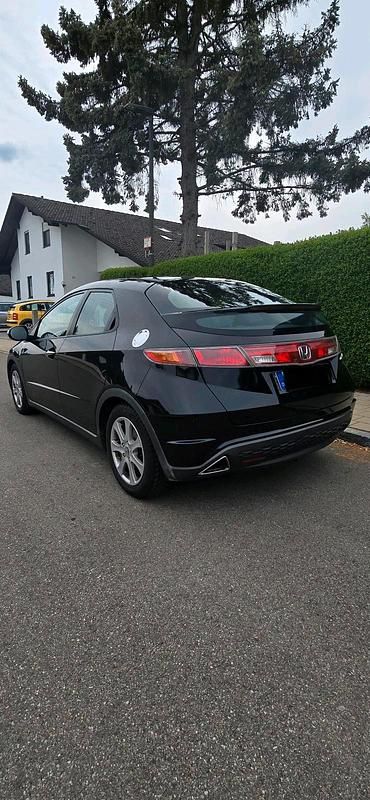 Gebraucht Honda Civic Executive 140 PS (102 kW) 2007 Schwarz Kleinwagen