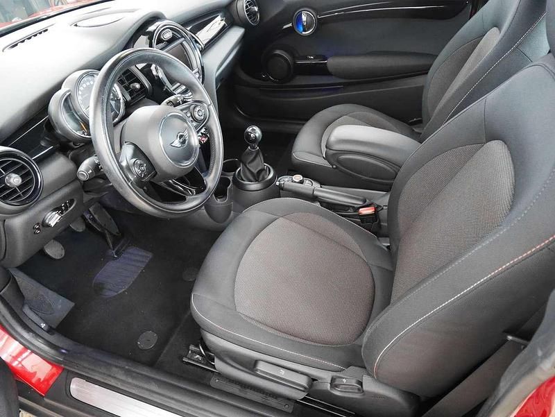 Second-hand Mini One D 95 CP (69 kW) 2015 Roșu Hatchback