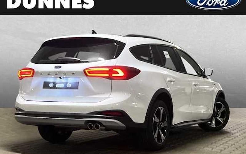 Neu Ford Focus Active X 155 PS (114 kW) 2025 Weiß Kombi