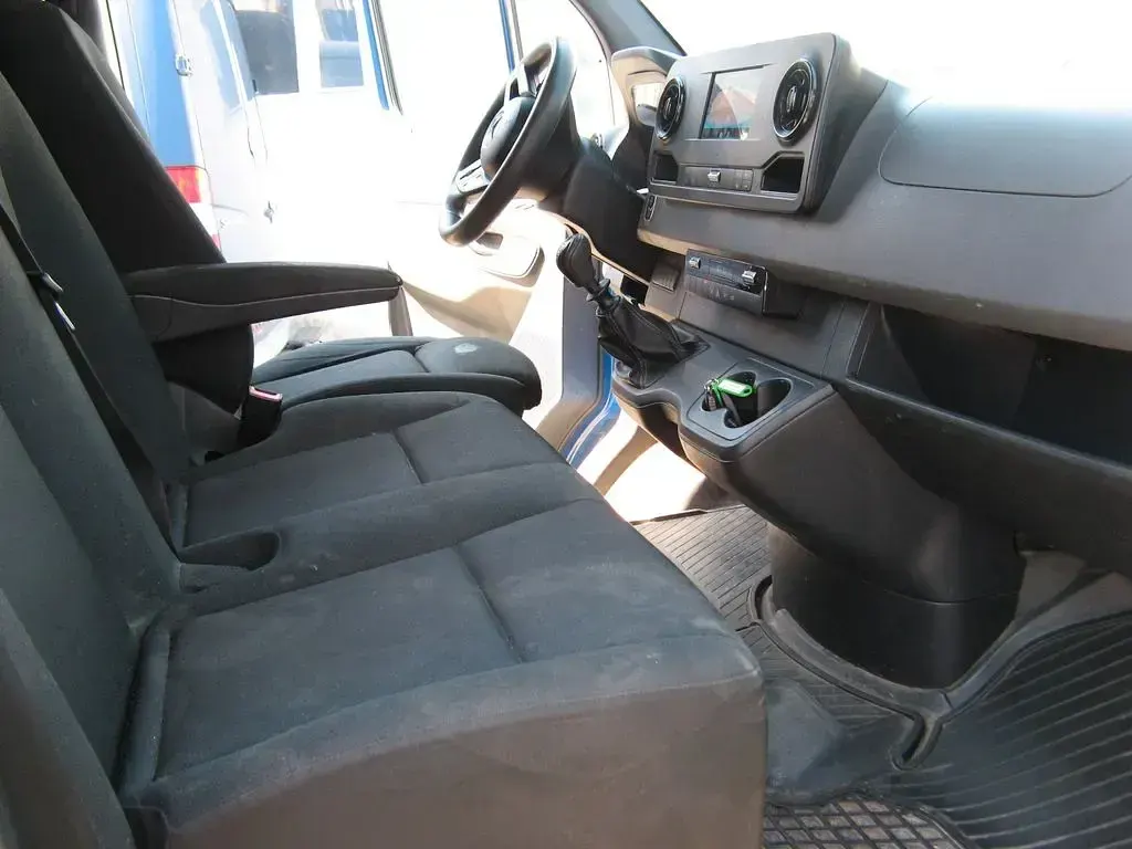 Gebraucht Mercedes Sprinter 163 PS (119 kW) 2020 Blau Van