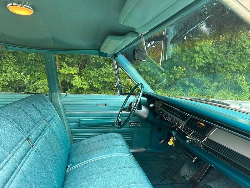 Gebraucht Chrysler Newport 290 PS (213 kW) 1968 Weiß Limousine