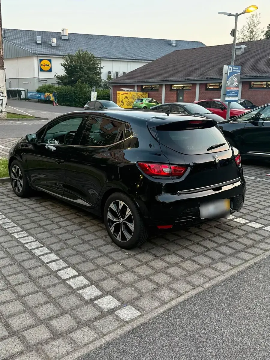 Gebraucht Renault Clio IV Luxe 90 PS (66 kW) 2015 Schwarz Kleinwagen