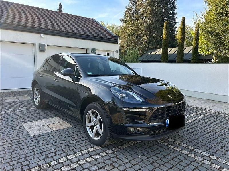 Second-hand Porsche Macan S 258 CP (189 kW) 2017 Negru SUV