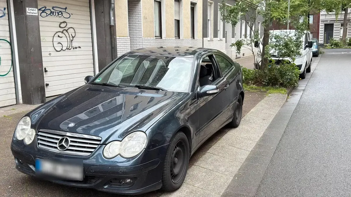 Gebraucht Mercedes C220 150 PS (110 kW) 2004 Schwarz Coupé