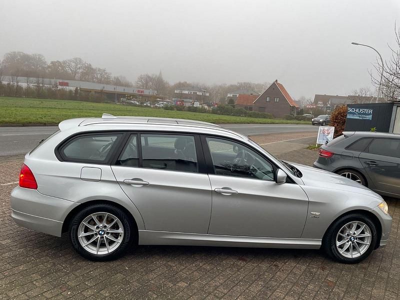 Gebraucht BMW 320 Comfort Edition 184 PS (135 kW) 2012 Silber Kombi