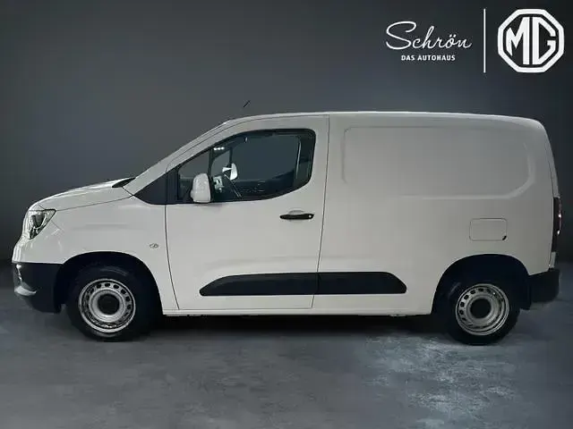 Używany Opel Combo 102 KM (75 kW) 2020 Biały Minivan