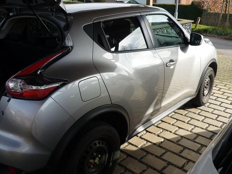 Gebraucht Nissan Juke N-Connecta 110 PS (80 kW) 2017 Silber SUV