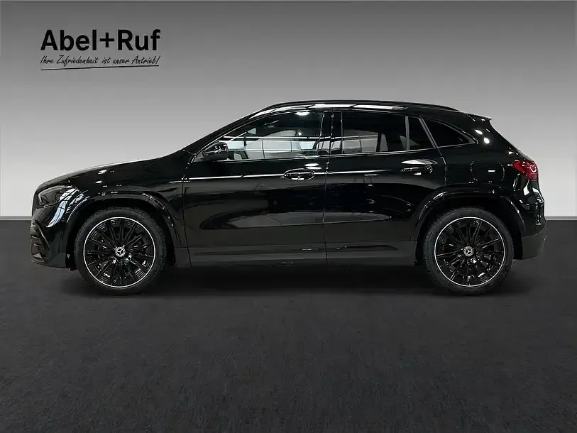 Gebraucht Mercedes GLA200 AMG 150 PS (110 kW) 2026 Schwarz SUV