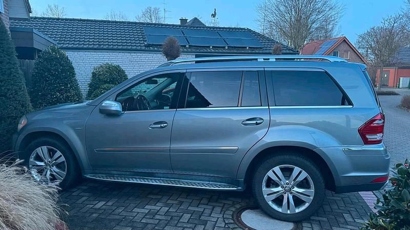 Gebraucht Mercedes GL350 211 PS (155 kW) 2010 Silber SUV