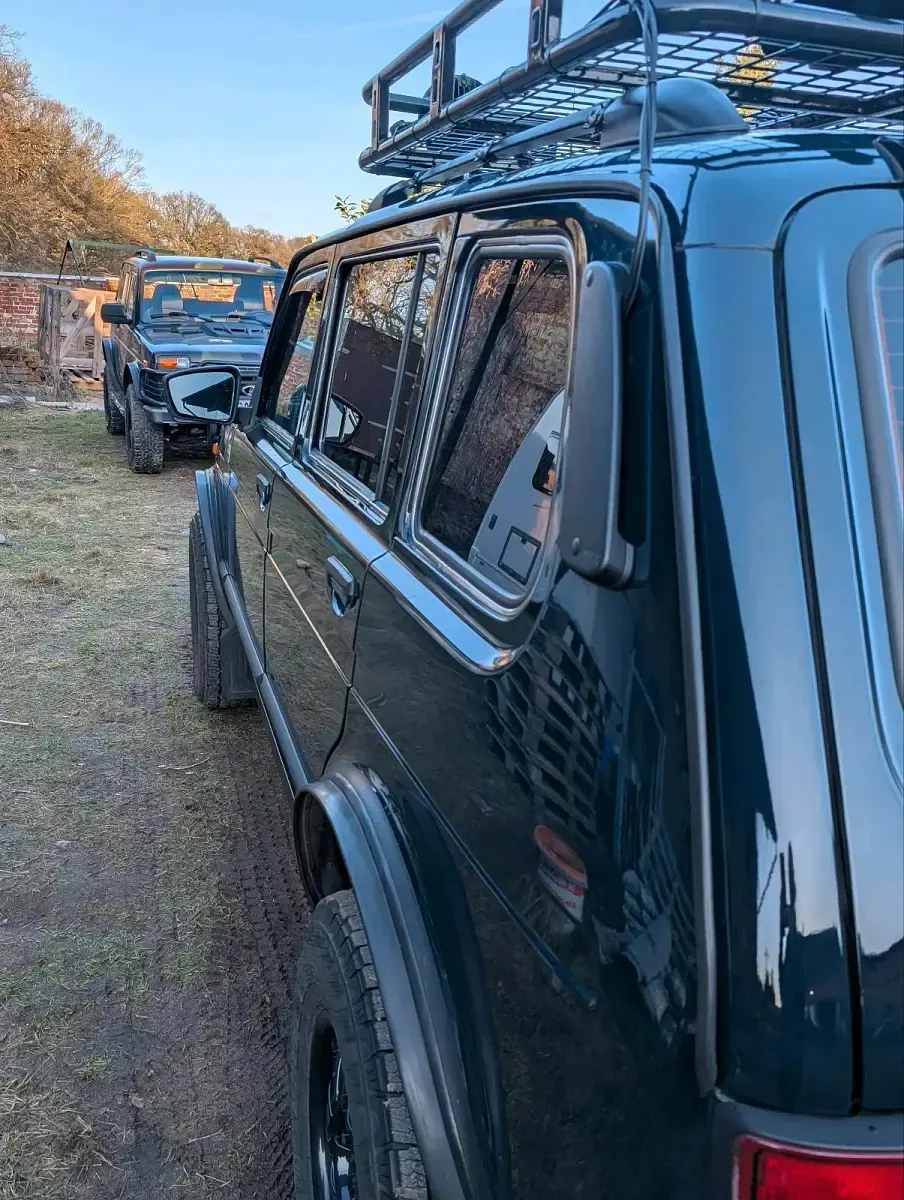 Usata Lada niva 83 CV (61 kW) 2023 Verde SUV