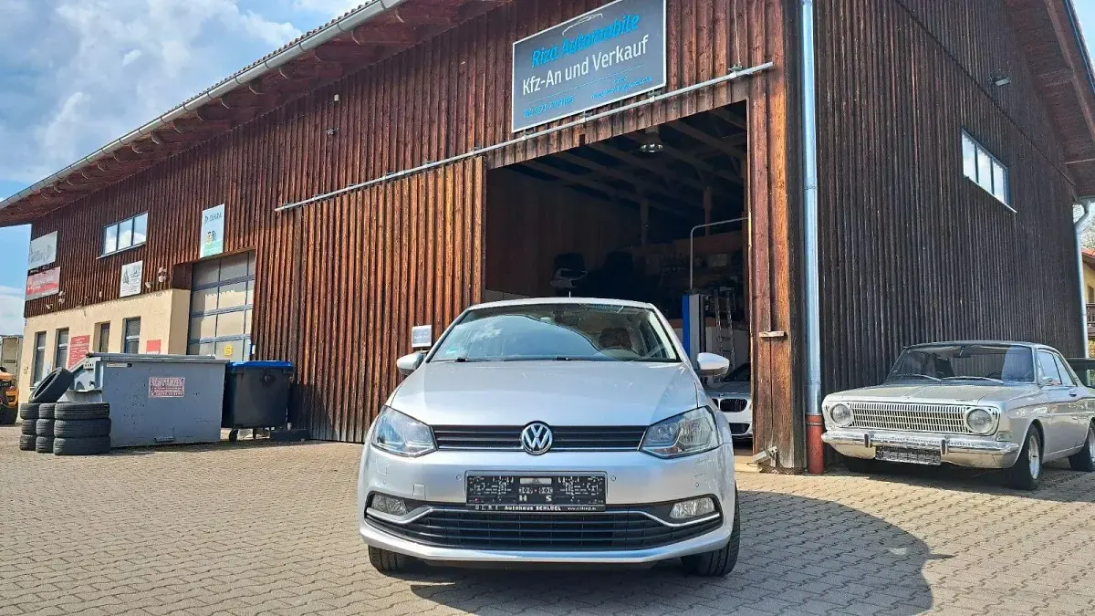 Gebraucht VW Polo Comfortline 90 PS (66 kW) 2015 Silber Kleinwagen