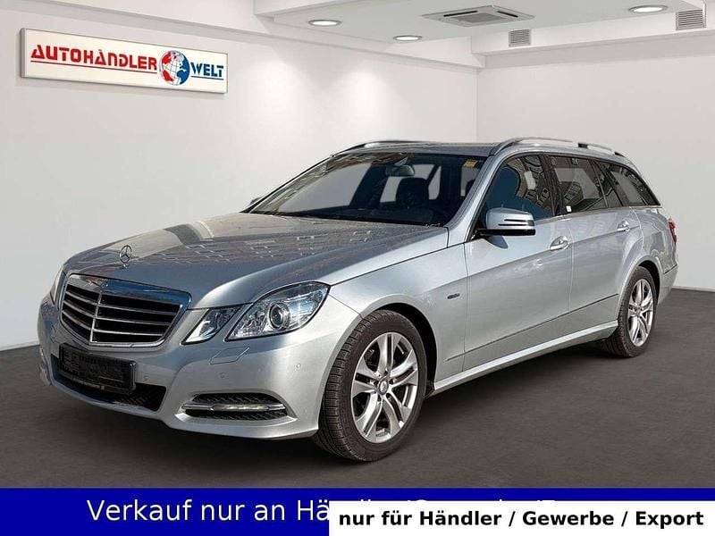 Second-hand Mercedes E200 184 CP (135 kW) 2011 Argintiu Break