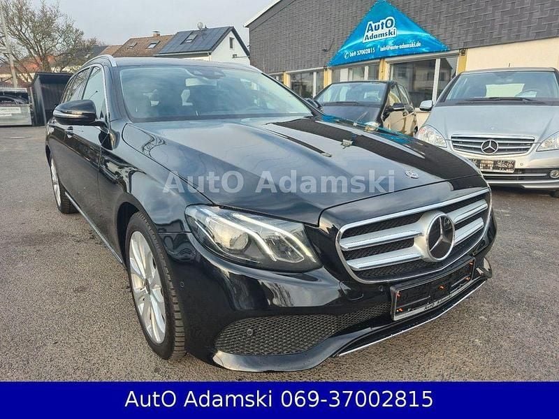 Gebraucht Mercedes E350 Avantgarde 258 PS (189 kW) 2018 Schwarz Limousine