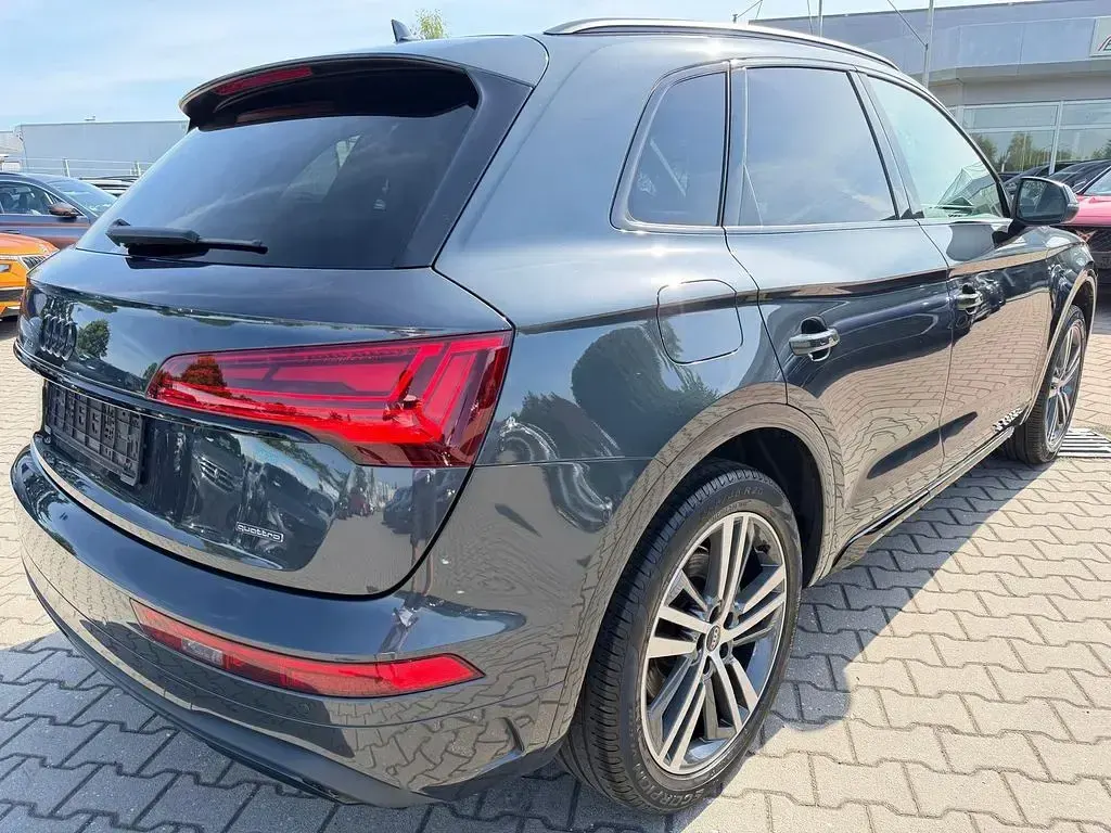 Gebraucht Audi Q5 Sport 204 PS (150 kW) 2022 Grau SUV