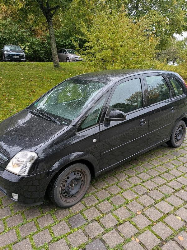 Schwarz Gebraucht 2004 Opel Meriva Van / Kleinbus | 3.000 € (Etwas zu teuer) - Bild 1/4