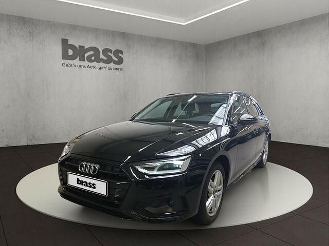 Gebraucht Audi A4 Advanced Plus 163 PS (119 kW) 2023 Mythosschwarz metallic Kombi