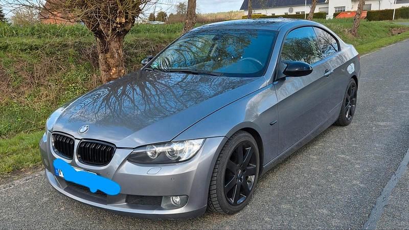 Gebraucht BMW 320 170 PS (125 kW) 2008 Silber Coupé