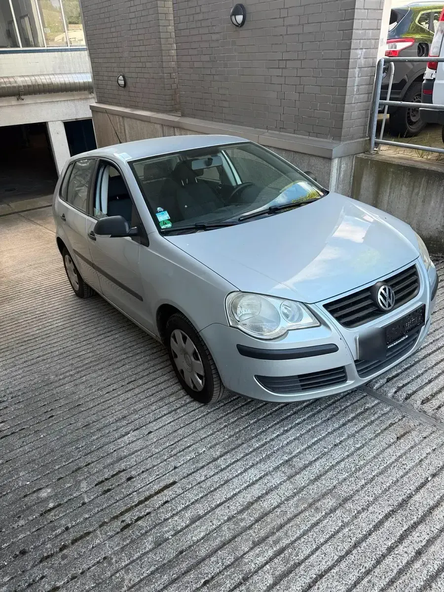 Gebraucht VW Polo 64 PS (47 kW) 2006 Silber Kleinwagen