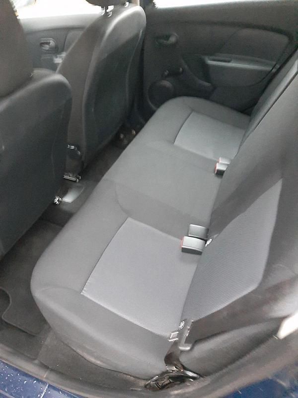 Gebraucht Dacia Sandero 73 PS (53 kW) 2015 Blau Kleinwagen