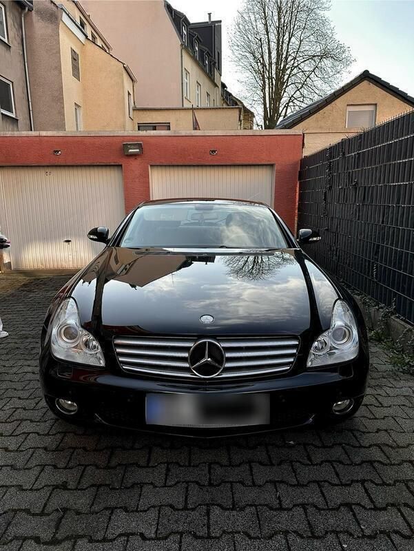 Schwarz Gebraucht 2005 Mercedes CLS350 Coupé | 15.500 € (Teuer) - Bild 1/4