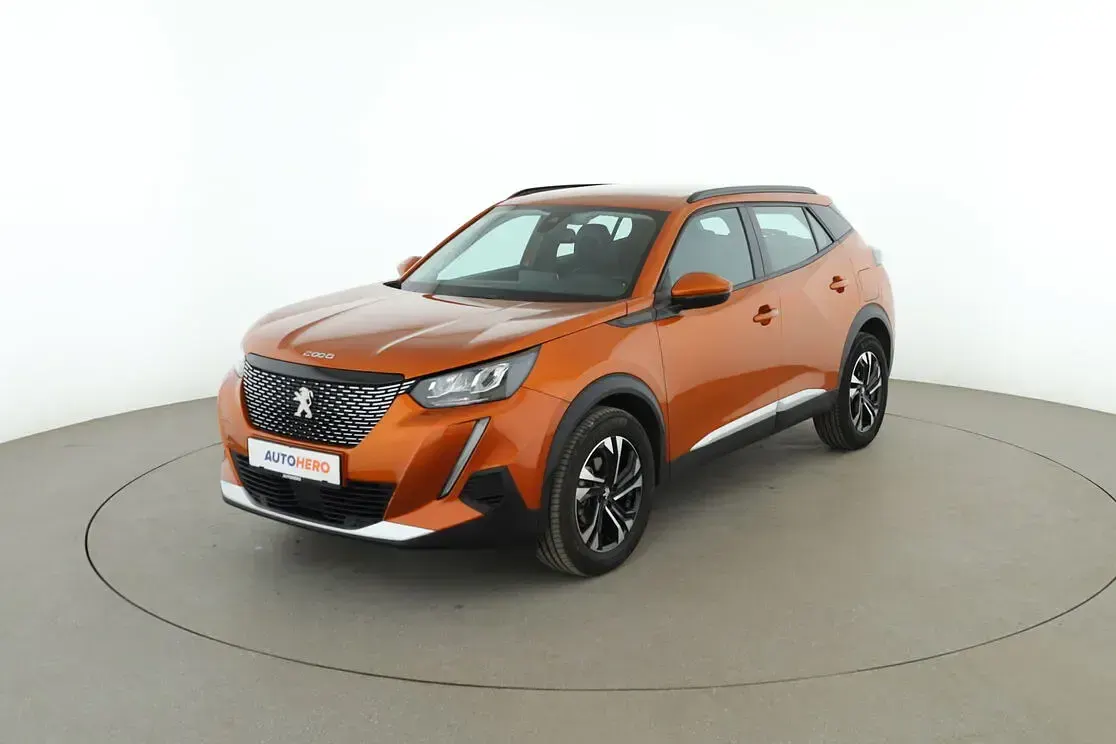 Gebraucht Peugeot 2008 Allure 131 PS (96 kW) 2020 SUV