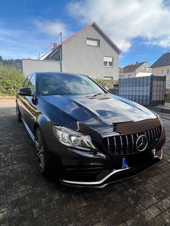 Schwarz Gebraucht 2020 Mercedes C63 AMG AMG Limousine | 59.900 € (Fairer Preis) - Bild 1/4