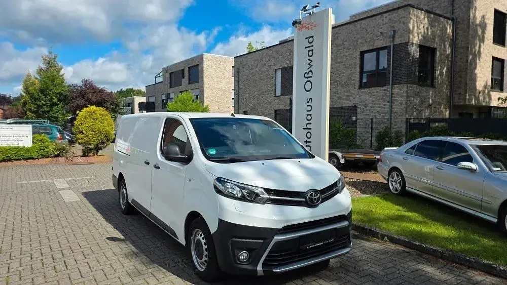 Gebraucht Toyota Proace 122 PS (89 kW) 2021 Blau Van / Kleinbus