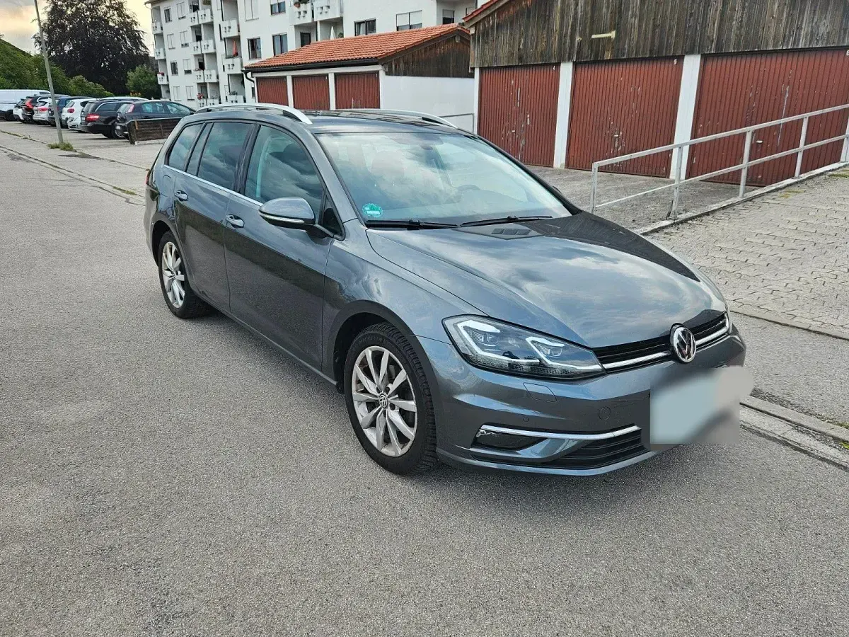 Gebraucht VW Golf VII Highline 150 PS (110 kW) 2020 Grau Kombi