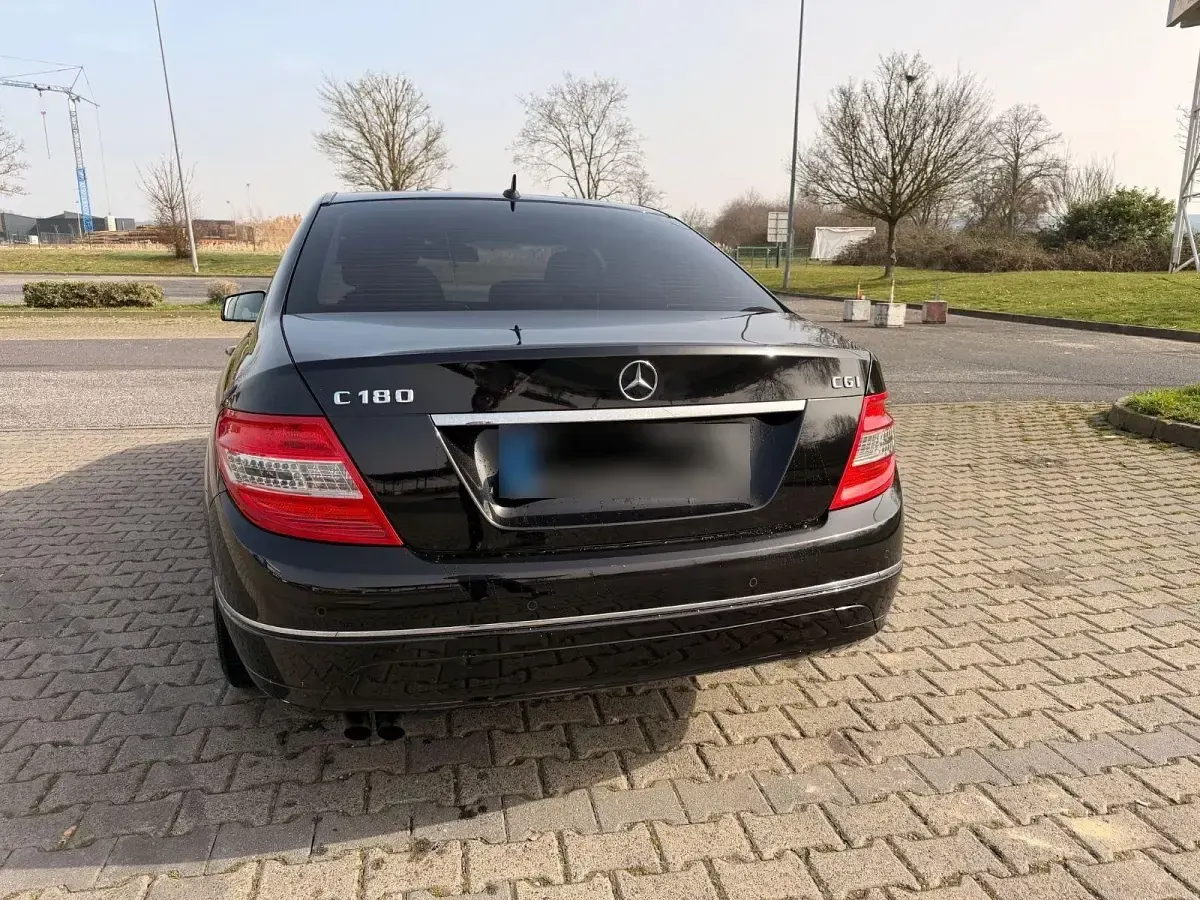 Gebraucht Mercedes C180 Avantgarde 156 PS (114 kW) 2012 Schwarz Limousine