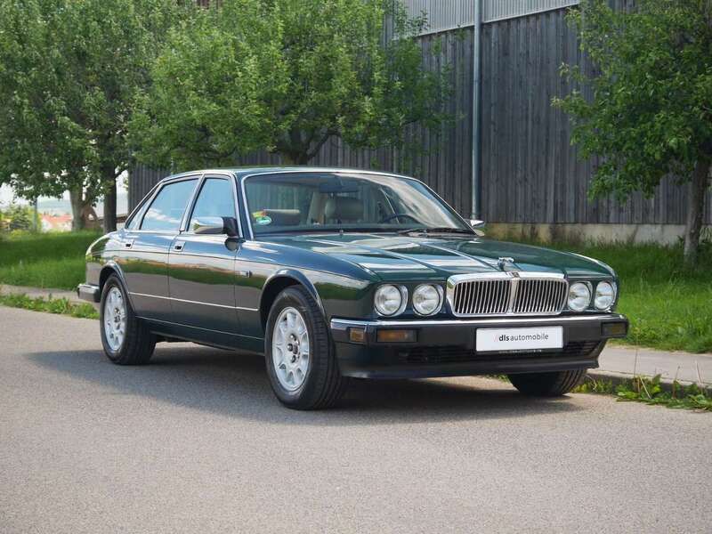 Britsh racing green Gebraucht 1988 Jaguar XJ40 Limousine | 15.950 € - Bild 1/4