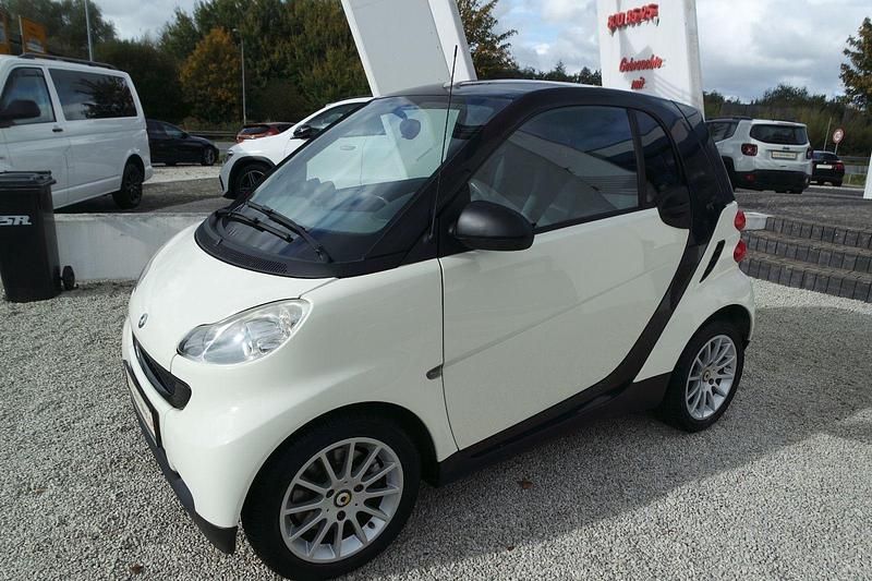 Schwarz Gebraucht 2010 Smart ForTwo Coupé Coupé | 3.990 € (Fairer Preis) - Bild 1/4