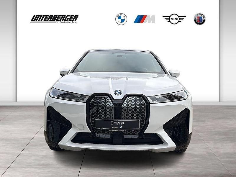 Gebraucht BMW iX Executive 384 kW (523 PS) 2024 Weiß SUV