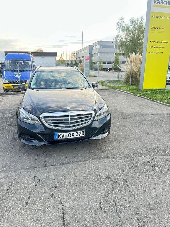 Gebraucht Mercedes E200 136 PS (100 kW) 2014 Schwarz Limousine