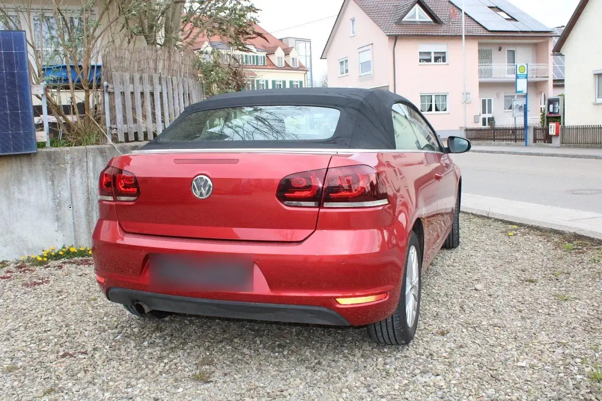 Gebraucht VW Golf Cabriolet 105 PS (77 kW) 2014 Rot Cabrio