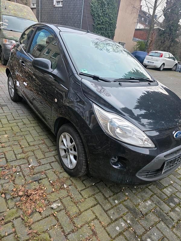 Gebraucht Ford Ka 69 PS (50 kW) 2015 Schwarz Kleinwagen