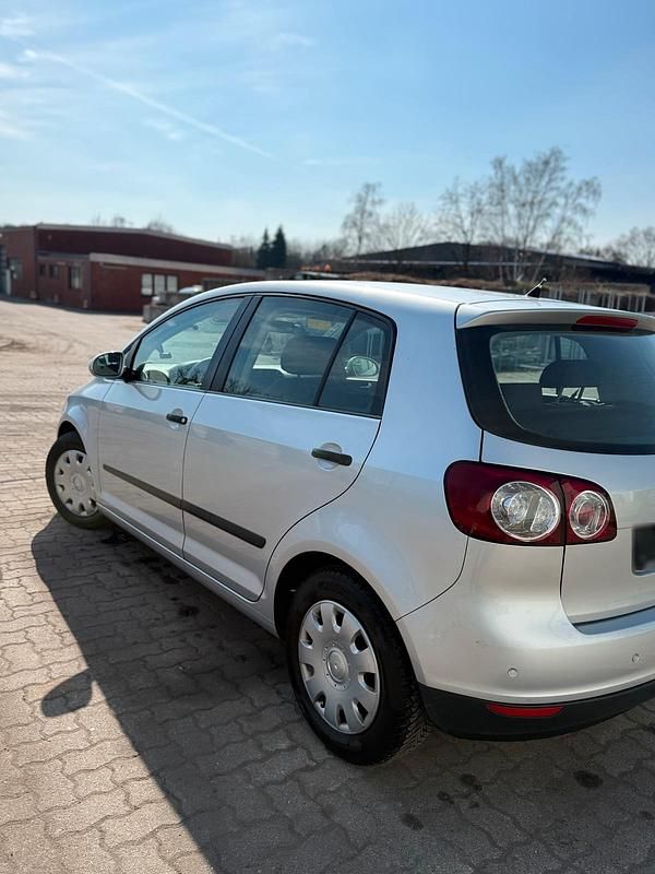Second-hand VW Golf Plus Cross 75 CP (55 kW) 2006 Gri Monovolum
