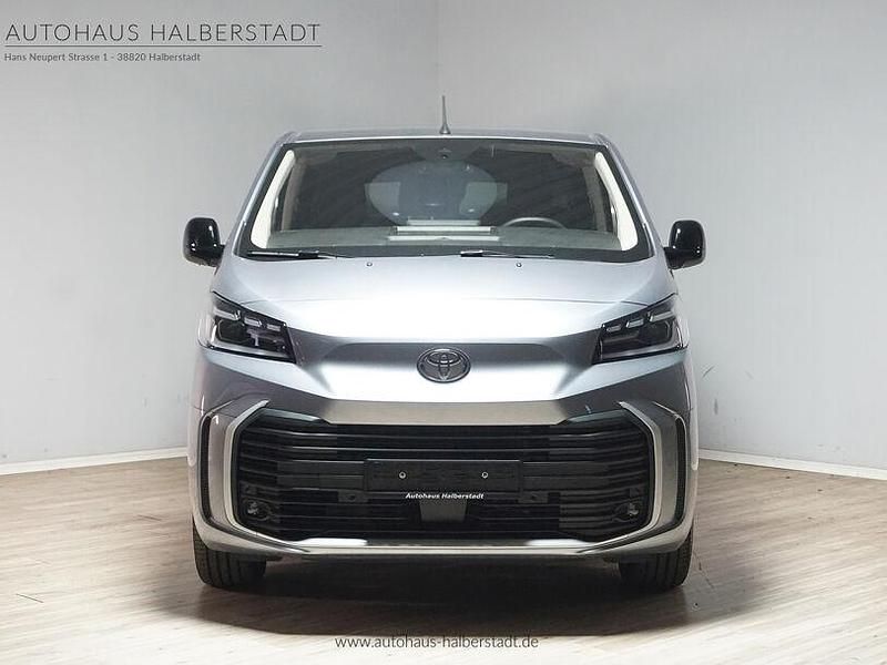 Gebraucht Toyota Proace Verso 177 PS (130 kW) 2025 Grau Kombi