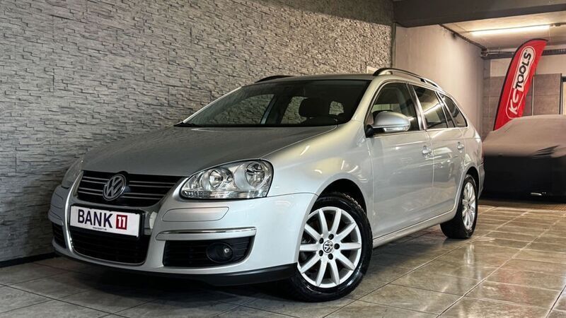 Silber Gebraucht 2010 VW Golf VI Comfortline Kombi | 5.999 € (Fairer Preis) - Bild 1/4