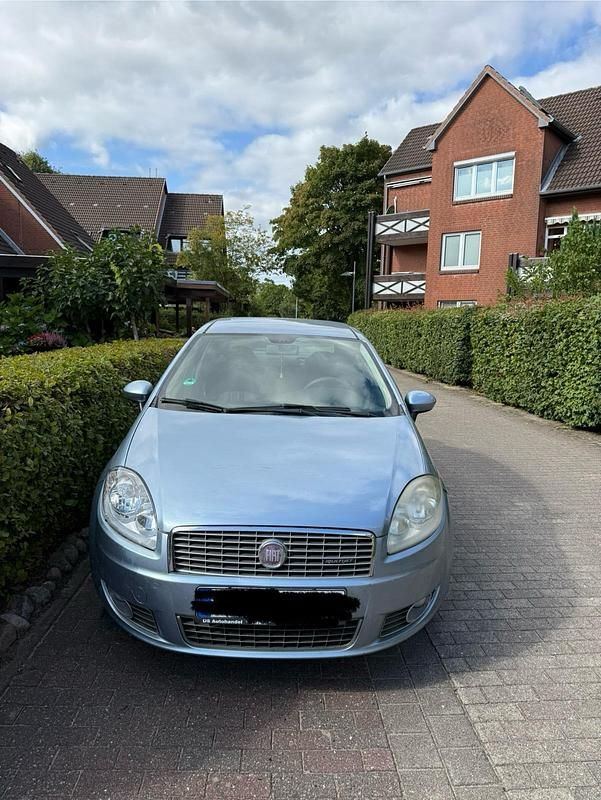 Blau Gebraucht 2008 Fiat Linea Limousine | 2.000 € - Bild 1/4
