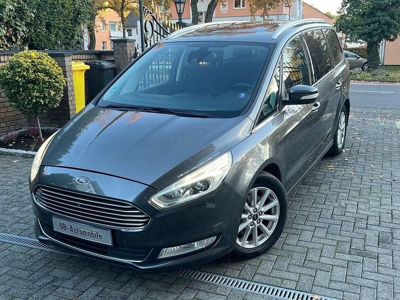 Grau Gebraucht 2016 Ford Galaxy Titanium Van / Kleinbus | 14.999 € (Superpreis) - Bild 1/4