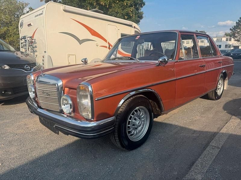 Gebraucht Mercedes 220 60 PS (44 kW) 1972 Braun Limousine