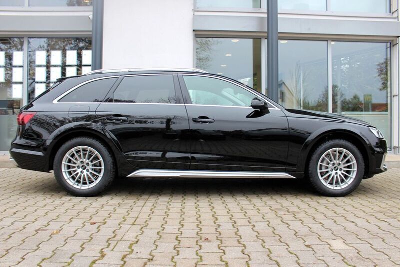 Gebraucht Audi A4 Allroad Performance 204 PS (150 kW) 2024 Mythosschwarz metallic Kombi
